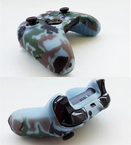 Vista 3 de Hikfly Kit protector de piel de silicona para Xbox One - Camuflaje con 8 tapas de agarre para pulgar (azul claro)