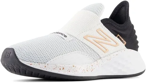 Vista 19 de New Balance Tenis unisex para bebé Fresh Foam Roav V1 sin cordones Aluminio ligero y negro.
