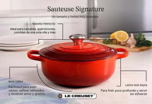 Vista 6 de Le Creuset Horno Sauteuse Signature de hierro fundido esmaltado, 3.5 cuartos, Caribe