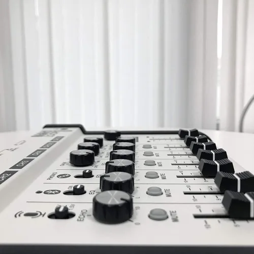 Vista 4 de Maker hart Loop Mixer 8 0.138 in/0.248 in JACK/Bluetooth/Phono EQ Pre-amplificar/micrófono Compatibilidad/mezclador de audio