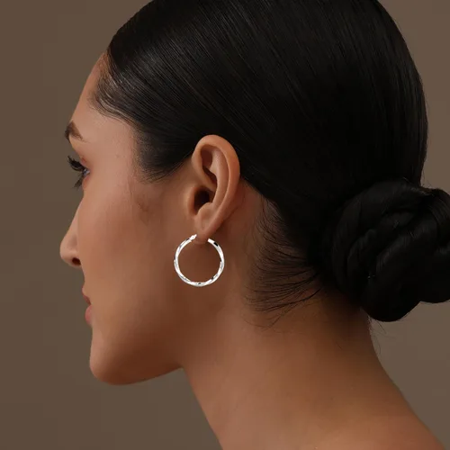 Vista 2 de Charmsy - Aretes de aro de plata de ley 925 para mujer, chapados en oro de 14 quilates, 0.079 in de grosor, aretes clásicos y trenzados para mujer
