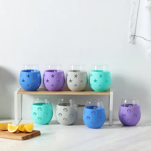 Vista 4 de Hyperspace Copa de vino sin tallo de 20 onzas, vaso para bebidas con funda protectora de silicona, juego de 2 piezas (estrella azul y morada)