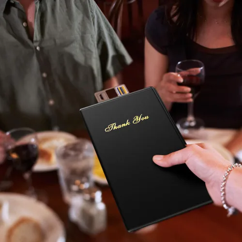Vista 3 de Presentadores de cheques para restaurantes – Paquete de 10 tarjeteros de cheques de invitados, color negro con impresión de agradecimiento dorada