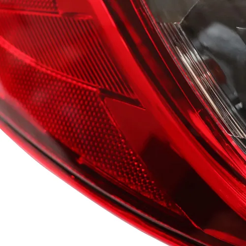 Vista 4 de Para 2013 2014 2015 2016Mazda CX-5 Luz trasera halógena izquierda lado conductor rojo carcasa roja y lente humo