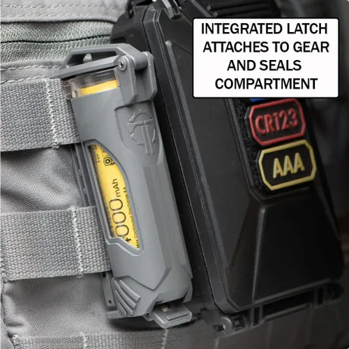 Vista 5 de Thyrm CellVault-21 Estuche de almacenamiento de batería recargable, impermeable, para baterías 21700 para linternas tácticas premium, fabricado