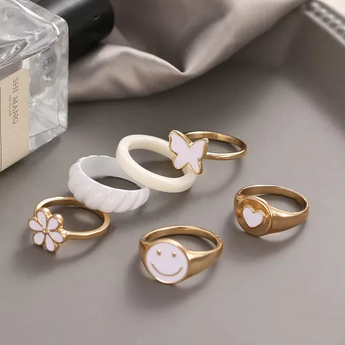 Vista 8 de KISS WIFE Cute Rings Aesthetic Rings for Girls Women Y2K Preppy Jewelry Stackable Joint Finger Rings for Teen Girls Gold White Pink Green Rings Set