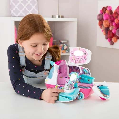 Vista 7 de Ritzy Rollerz Toy Cars with Surprise Charms, Dance n Dazzle Spa Playset with Tori Tada