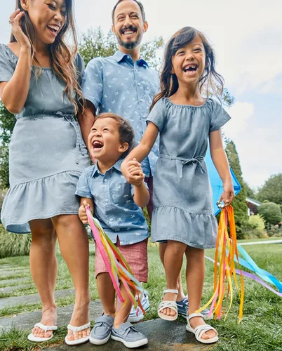Vista 3 de The Children's Place Camisa de vestir y pantalones cortos para bebé niño y recién nacido, traje a juego