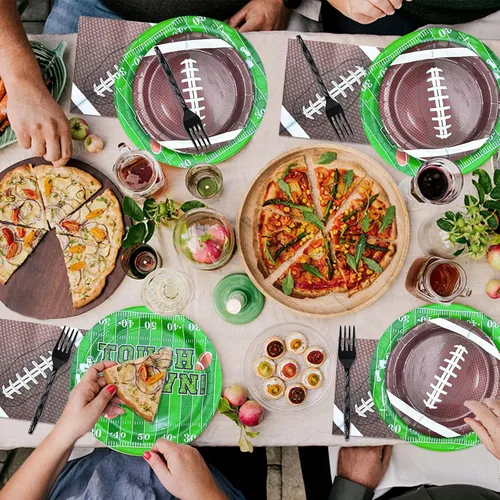 Vista 5 de Juego de 96 platos y servilletas de fútbol para fiestas de fútbol, incluye platos de papel, tenedor de servilletas para niños, decoraciones