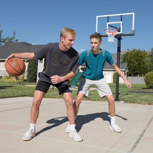 Vista 7 de Lifetime Bolt-Down Basketball Hoop System, 60-Inch Glass Backboard Transparente