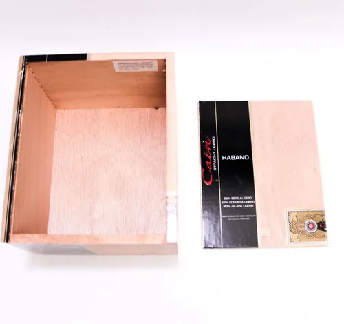 Vista 5 de Cain Habano 654T - Caja vacía de madera para cigarros, 6.75 x 5.75 x 4.25 pulgadas