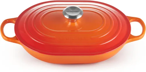 Vista 11 de Le Creuset - Cacerola ovalada de hierro fundido esmaltado con tapa, 3.75 cuartos de galón, sal marina Sea Salt