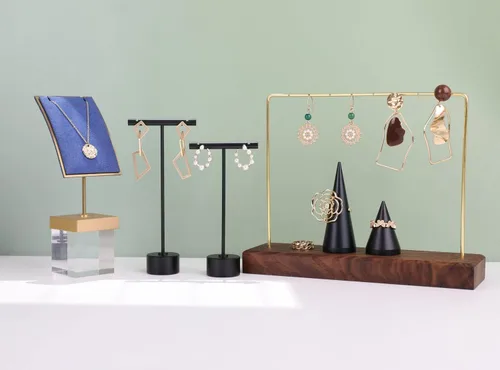 Vista 6 de GemeShou 2 aretes de metal negro con soporte en T, exhibición de joyería para espectáculo, soporte de aretes de barra en T, exhibición de fotografía