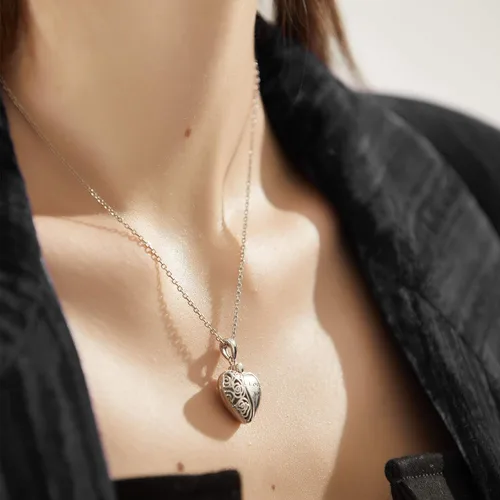 Vista 2 de SILVERCUTE Personalized & Engraved Locket Necklace with 18" Chain -Angel Wings Locket, Custom Heart Locket Pendant That Holds Picture, Sterling
