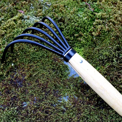 Vista 4 de KAKURI Herramienta de jardín cultivador manual de 10 pulgadas, rastrillo de mano para deshierbe, excavación, cultivo, acero japonés forjado a mano