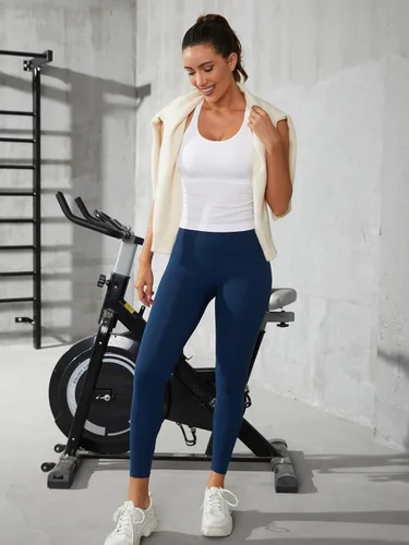 Vista 196 de ATTRACO Camiseta corta acanalada de entrenamiento para mujer con brasier integrado para yoga, espalda cruzada, ajuste ajustado
