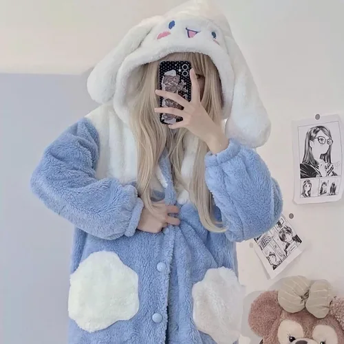 Vista 2 de aakg Bonita bata de forro polar con capucha para mujeres y niñas, diseño de dibujos animados kawaii, suave felpa cálida, talla única