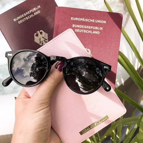 Vista 77 de CARFIA Gafas de sol polarizadas de acetato redondo para mujer, protección UV de cara pequeña con funda de cuero CA5288