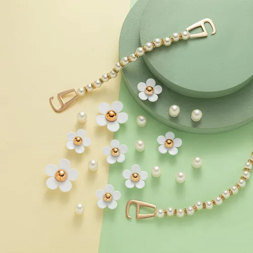 Vista 3 de Colorful Flower Shoe Charms Daisy Flowers Cartoon Pearls Resin Shoe Charms 3D Floral Shoe Ornaments Set Flowery Garden Shoe Charms DIY Shoe