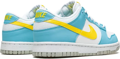 Vista 292 de Nike Kid's Dunk Low Sneaker