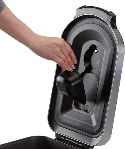 Vista 6 de simplehuman Contenedor mediano de almacenamiento de alimentos para mascotas, 25 litros, 27 lb / 12.2 kg, para alimentos para perros, gatos y aves