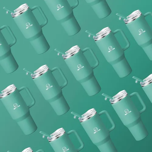 Vista 3 de Gpeng 30/40/50 oz Vaso con asa, botellas de agua con tapa de popote, taza de viaje de acero inoxidable aislada compatible con portavasos, mantiene