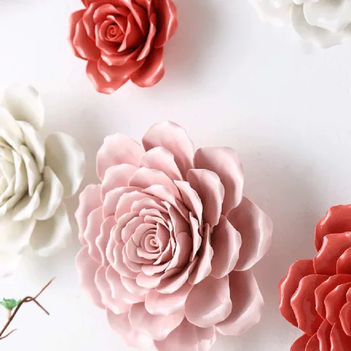 Vista 2 de Decoración de pared de flores de cerámica con rosas artificiales 3D, arte de pared para sala de estar, hogar, pasillo, dormitorio, cocina, granja