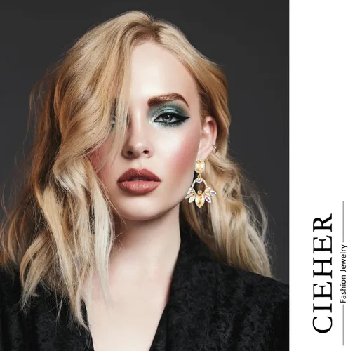 Vista 3 de CIEHER Aretes colgantes de piedra de imitación para mujer, aretes colgantes de champán para mujer, aretes colgantes rectangulares para mujeres
