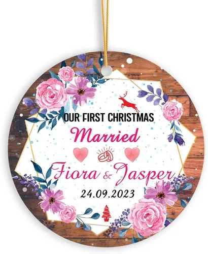 Vista 14 de Adorno de Navidad personalizado para parejas, adorno de nuestra primera Navidad juntos, regalo de recuerdo personalizado para parejas, adorno