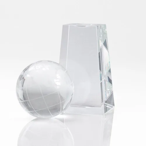 Vista 3 de Trofeo grabado – Cristal ejecutivo – Globo señorial en base rectangular – Viene en caja de regalo – Premio para empleados Globe Tower