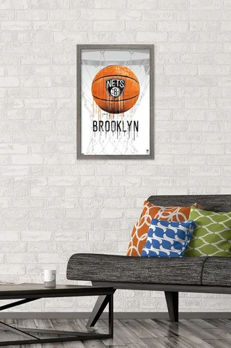 Vista 2 de Trends International NBA Brooklyn Nets - Póster de pared Drip Basketball 21, 14.725 x 22.375 pulgadas, versión enmarcada de madera de granero