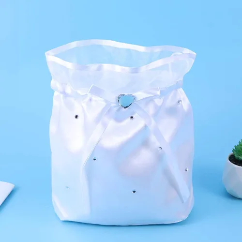 Vista 5 de BESTOYARD Bolso de mano de satén con decoración de flores de perlas, bolso de dama de honor con cordón para artículos esenciales del día de la boda