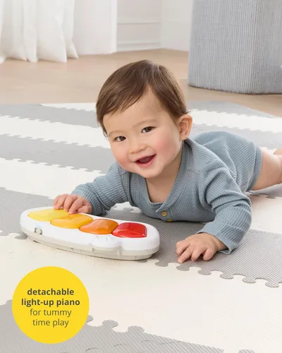 Vista 6 de Centro de actividades Skip Hop para bebés, con tres estaciones, multifunción, para niños de 4 meses