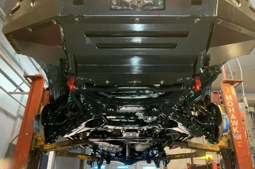 Vista 2 de WOOLWAX™ Recubrimiento de lanolina para auto/camión Cubo de 5 galones NEGRO