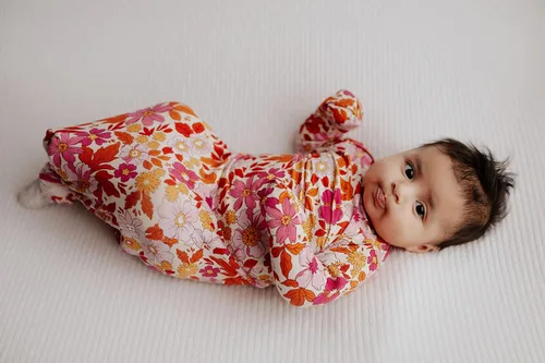 Vista 113 de Three Little Tots Vestido de corbata anudada para bebé recién nacido - Bebé