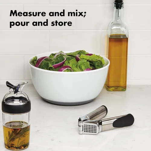 Vista 3 de OXO Good Grips - Molinillo de ensalada grande + paquete de coctelera de aderezo para ensaladas