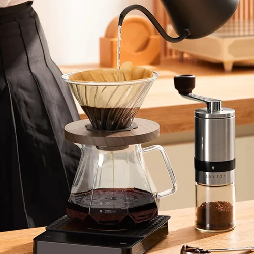 Vista 6 de Kit profesional de cafetera de vidrio para verter sobre café, cafetera en forma de V de 21.1 onzas líquidas con mango de nogal y filtros de 100 V20