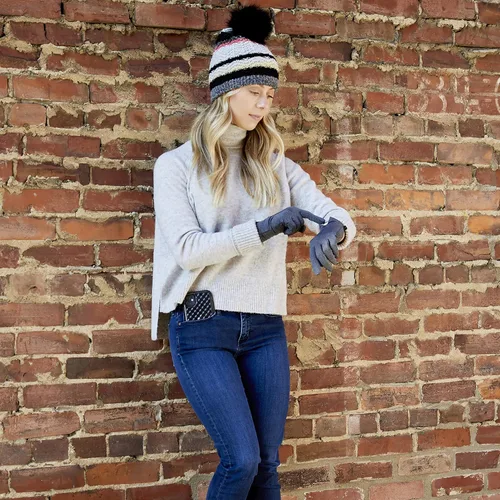 Vista 2 de Women's Recycled Slouchy Knit Hat with Pom