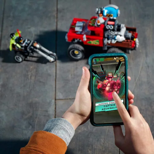 Vista 3 de LEGO Hidden Side El Fuego's Stunt Truck 70421 Kit de construcción, juego fantasma para niños y niñas de 8 años en adelante, juego interactivo