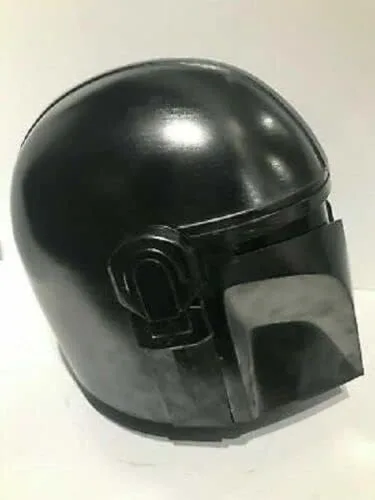 Vista 2 de Hermoso paquete combinado de casco de la serie Mandalorian negro y plateado para festivales de Halloween