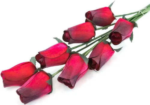 Vista 76 de 6 rosas de madera negras medio abiertas para manualidades, ramos personalizados y otros proyectos. 16 colores para elegir. Negro