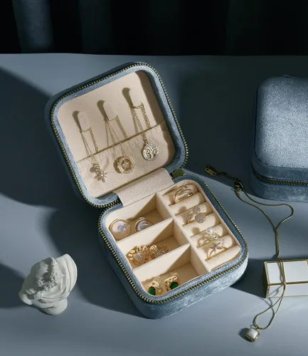 Vista 5 de TAIMY Joyero de viaje de terciopelo de felpa pequeño estuche de joyería de viaje mini cajas organizadoras de viaje portátiles para anillos aretes