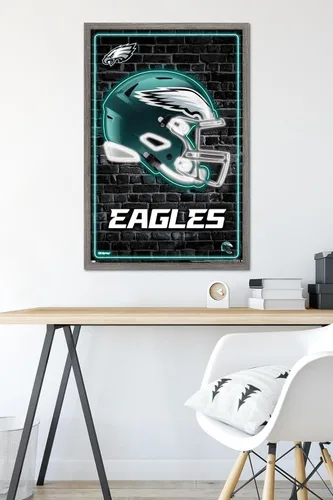 Vista 6 de NFL Philadelphia Eagles - Póster de pared con casco neón, 34 pulgadas de largo x 22.4 pulgadas de ancho, versión enmarcada de madera de granero