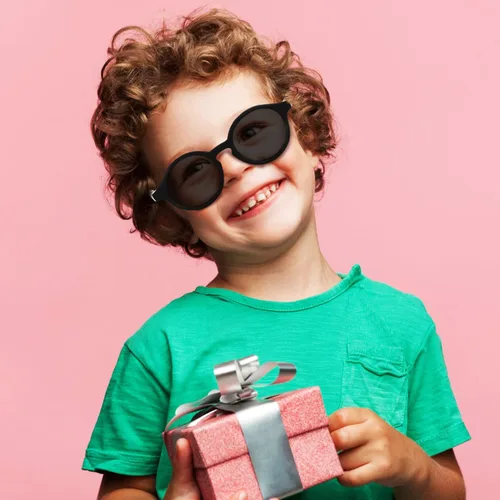 Vista 5 de KESYOO Gafas de sol para bebé, 3 unidades, gafas de sol con correa de 2 a 4 años, Como se muestra