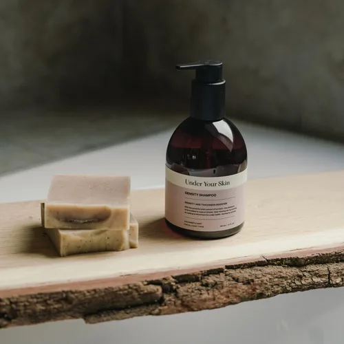 Vista 7 de Under Your Skin Champú Densidad – Apoya el grosor y la fuerza del cabello para cabello fino o adelgazante – Con células madre de cúrcuma y limpiador