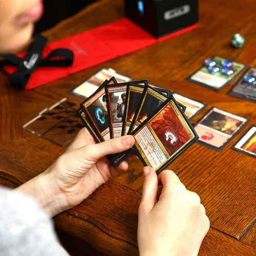 Vista 6 de Quiver Time 200 fundas de cartas negras estándar Artemis para tarjetas Magic: the Gathering Cards - Fundas protectoras de tarjetas TCG mate