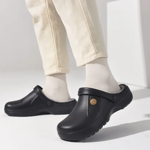 Vista 5 de ChayChax - Pantuflas impermeables para mujeres y hombres, con forro de piel, zapatos de jardín de invierno, pantuflas cálidas para interiores