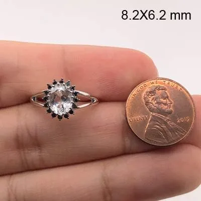 Vista 4 de Vogati Anillo de diamantes negros de 0,25 quilates y topacio blanco de 1,80 quilates en oro blanco de 10 quilates