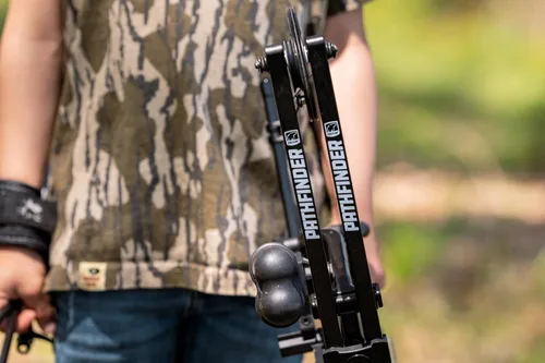 Vista 9 de Bear Archery Pathfinder Youth Bow Set