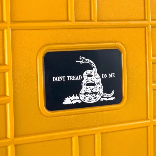 Vista 5 de Eylar Don't Tread On Me Hard Pistol Case 10.62 x 9.68 x 6.87 pulgadas (amarillo, compacto profundo 2 pistolas)